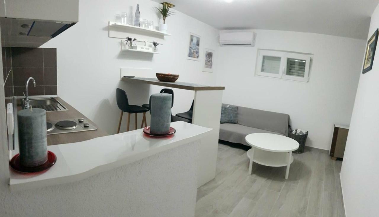 Anamarija Apartment กอร์จูลา ภายนอก รูปภาพ