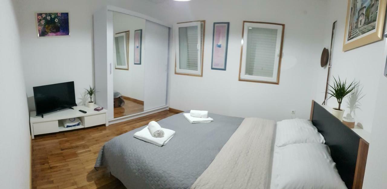 Anamarija Apartment กอร์จูลา ภายนอก รูปภาพ