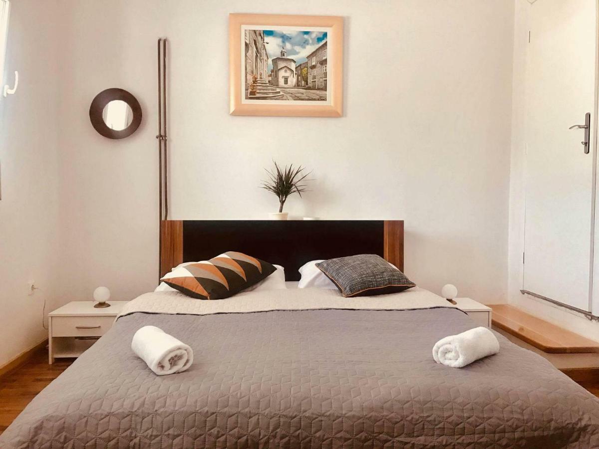 Anamarija Apartment กอร์จูลา ภายนอก รูปภาพ